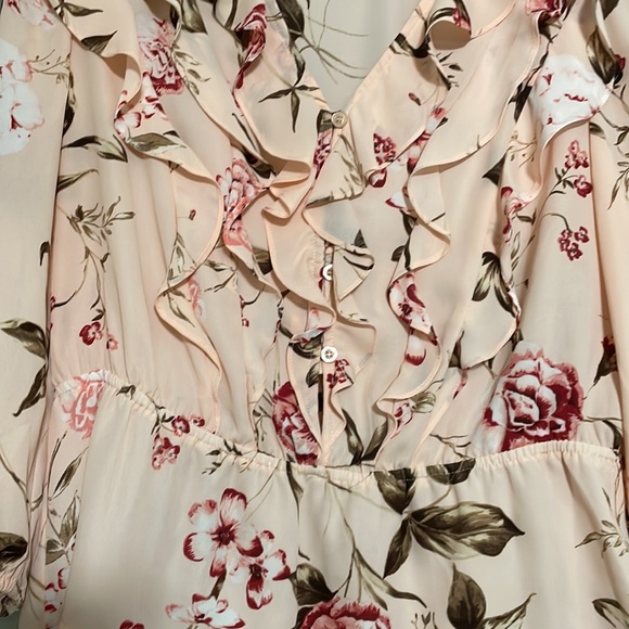 Floral Print Women’s Blouse - Picture 3 of 5